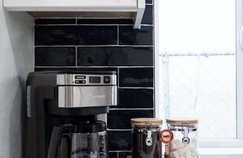 Logan Heights House | * Bueno Bueno Casita */7 min to Downtown/4 Bdr