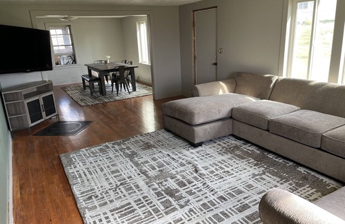 Coalmont House | Buff Pass Getaway, and reindeer ranch