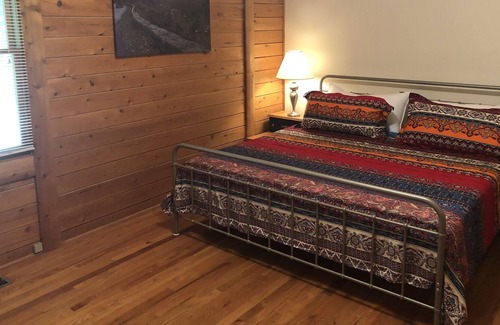 Lexington House | Buffalo Creek Log Cabin