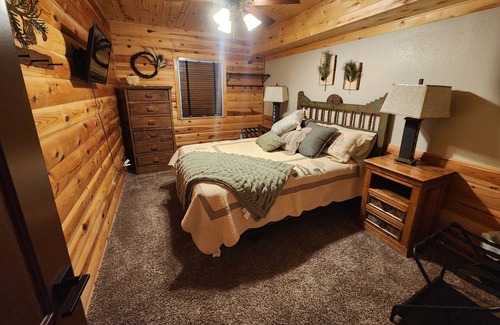 Ruidoso Cabin | Buffalo Lodge, a luxury cabin in the tall lines. Minutes from downtown Ruidoso