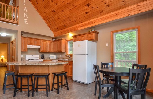 Ovid House | Bufflehead Bungalow: Family Fun across from Cayuga Lake!