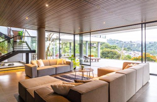 Lembang Villa | BugenVilla Bandung, 4BR, Heated Swimming Pool