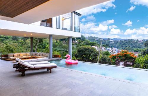 Lembang Villa | BugenVilla Bandung, 4BR, Heated Swimming Pool