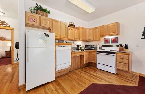 Fall River Estates Condo | Bugle Pointe A05 (HT)