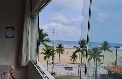 Guilhermina Apartment | BUILDING FACING THE SEA IN PRAIA GRANDE-SP