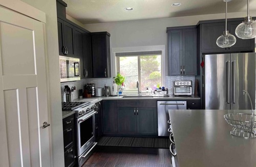 South Hills House | Built in 2021: Custom Designed Modern Luxury