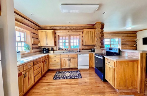 Polson Cabin | Bull Trout Lodge at Flathead Lake