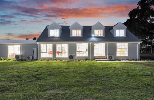 Bulla House | Bulla Homestead - More Space. More Privacy. More Fun