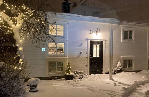 Lund Condo | Bullseye Kristiansand Apartment close to Town, Dyreparken, Beach. Private garden
