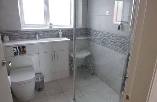 Sewerby House | Bungalow, 2 bedroom, enclosed pet friendly garden, cliff top walks beaches 5 min