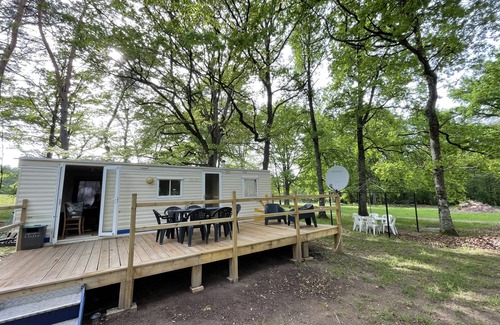 Braize RV Rental | Bungalow 'Charmant Mobile Home En Foret' with Shared Pool, Private Terrace and Shared Garden