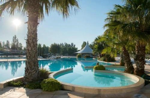 Vias House | Bungalow confortable à Vias avec piscine partagée
