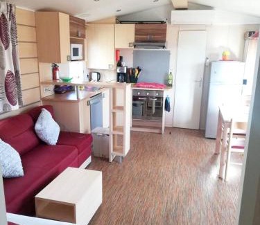 Vias House | Bungalow confortable à Vias avec piscine partagée