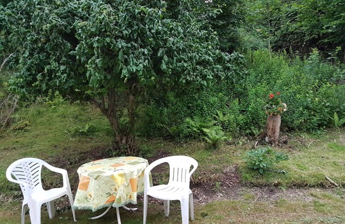 Guster House | Bungalow directly on the Elbe-Lübeck Canal with a large natural plot