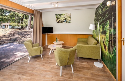 Municipality of Geldrop-Mierlo House | Bungalow in Bospark 't Wolfsven near Nature