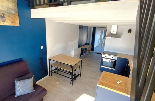 Les Herbiers House | BUNGALOW with mezzanine and exterior, sleeps 2 to 4, 10km from Puy du Fou
