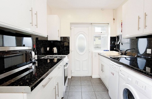 Trearddur Bay Cottage | Bungalow with one double with wash basin, one double and one twin.
