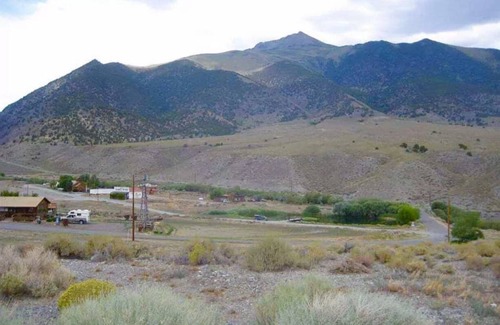 Kingston RV Rental | Bunker Hill Hideaway full RV site 1 nestled in Kingston Nevada