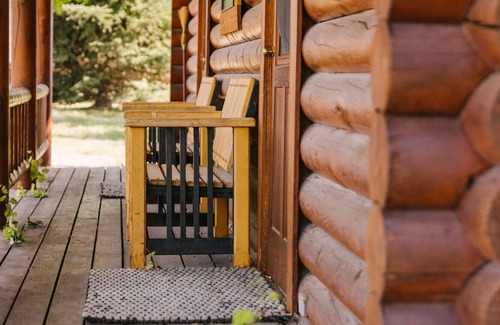 Bozeman Cabin | Bunkhouse 2 at Gallatin Canyon Cabins