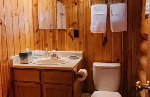 Bozeman Cabin | Bunkhouse 2 at Gallatin Canyon Cabins