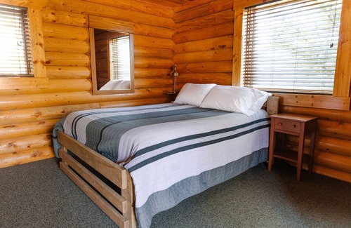 Bozeman Cabin | Bunkhouse 2 at Gallatin Canyon Cabins