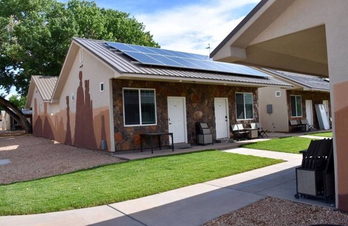 La Verkin House | Bunkhouse 8A In Tranquil Environment