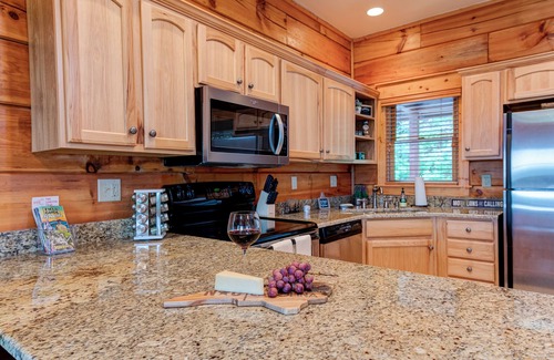 Wolf Laurel Cabin | Burnt Skies- Cabin-Hatley Pointe-Amazing Sunsets-Hot tub- Grill-Game Room