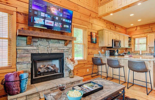 Wolf Laurel Cabin | Burnt Skies- Cabin-Hatley Pointe-Amazing Sunsets-Hot tub- Grill-Game Room