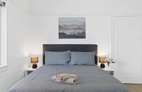 Burwood Apartment | Burwood New 2 Bedroom 2 Bath Apt Free Parking