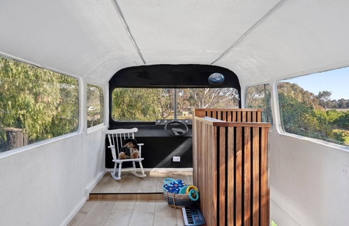 Fyansford House | Bus Life, Sleep, Play & Farm Views