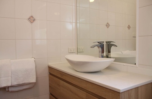 West Busselton Hotel | Busselton Gale Street Motel and Villas