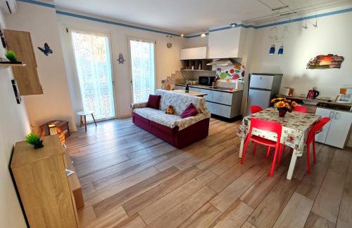 Pallanza Apartment | Butterfly Apt in Suna with garage