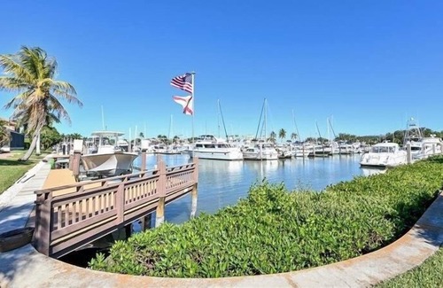 Marco Island House | Buttonwd 813 - Buttonwood 3 Bedroom Home by Redawning