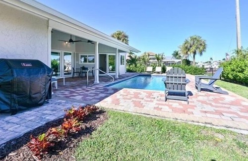Marco Island House | Buttonwd 813 - Buttonwood 3 Bedroom Home by Redawning