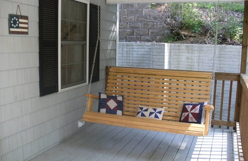 Dugspur House | *Buy 5 nights, GET 2 NIGHTS FREE! (Same stay).*
