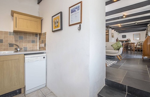 Roch Cottage | Bwthyn Beatties, Holiday property Newgale, Sleeps 4, 2 bedrooms, bathrooms