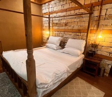 Banjar House | By The Brook