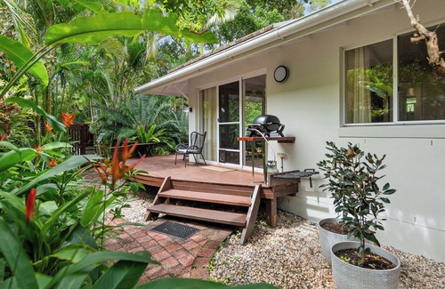 Suffolk Park Apartment | Byron Bay Accom - Kookaburra Beachside Apartment - 176 Alcorn St