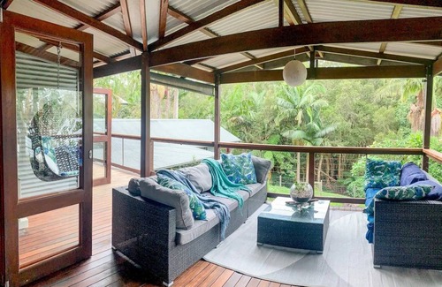 Suffolk Park Apartment | Byron Treehouse Peaceful 2 bdrm Paperbark View