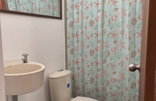 San Andres House | cómoda habitación en casa con ambiente caribeño, cerca al mar