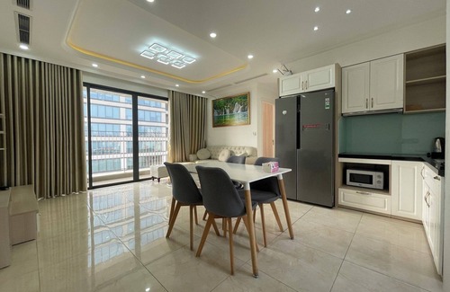 Trung Hoa Nhan Chinh Apartment | căn hộ 3 phòng ngủ lung linh tại vinhomes dcappital
