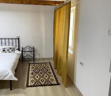 Campulung Moldovenesc Apartment | Căsuță BnB