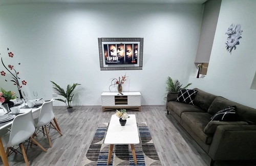 Bramley House | *C!4* Enjoy a wonderful stay in our Cosy Luxurious & Spacious ground floor apart
