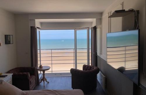 Middelkerke Apartment | C-view Holiday