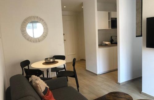 Le Suquet Apartment | C001-Beau studio neuf situé au centre