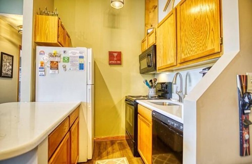 Timberline Condo | C302 -Great views! Timberline Condo