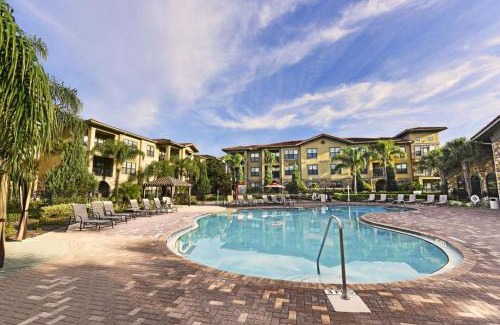 Davenport Apartment | C906-411 Hart's Place (G)
