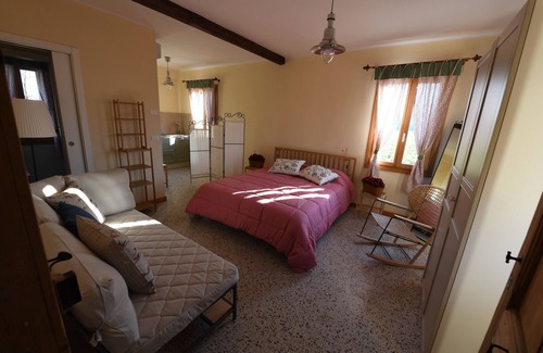 Concordia Sagittaria House | CA 'Dei Ciossi - Suite Rosa, ground floor with kitchen. Number 1