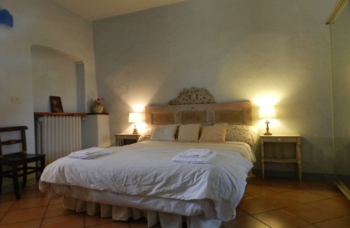 Valdengo Bed & Breakfast | Cà Guala B&B. Old farmhouse at the foot of the Biella hills