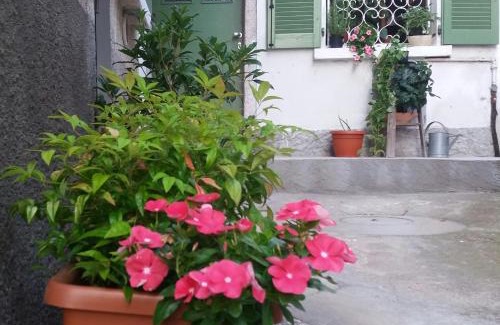 Laveno Apartment | Ca' Nova - Casa in antico borgo
